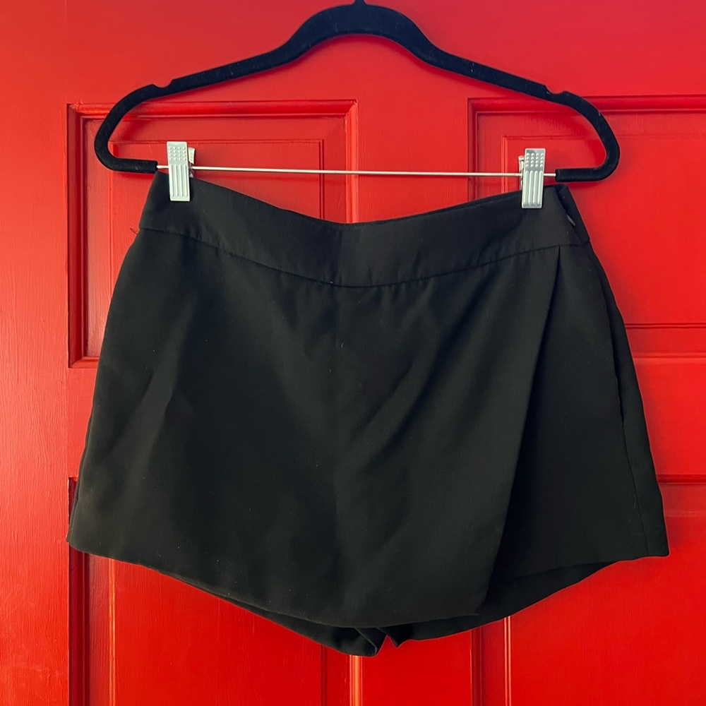 J Crew size 4 Black dressy tailored skort